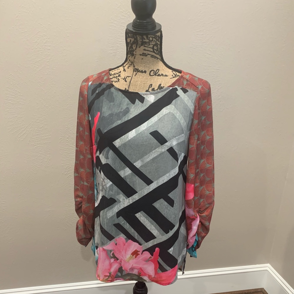 Albert Makali top size small multi color